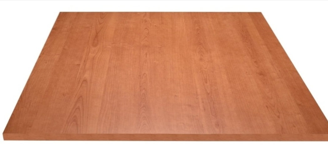 Piani Tavolo per Ristoranti e Pub: Legno Massello e Melaminico su Misura