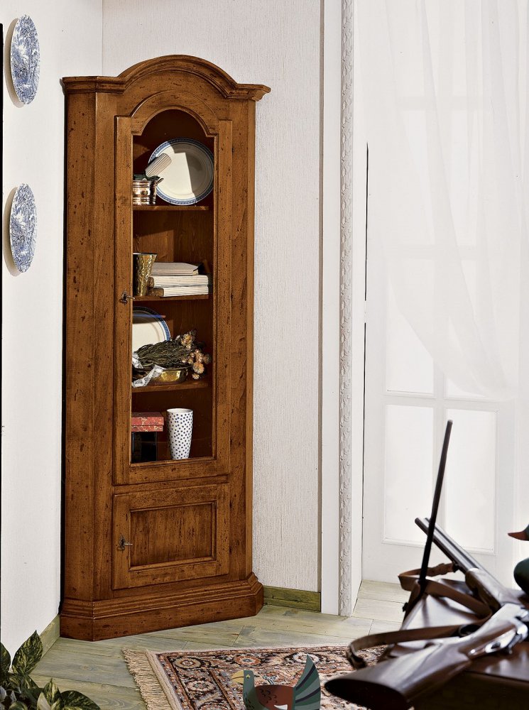 Angolo a 2 porte completo di 3 ripiani.