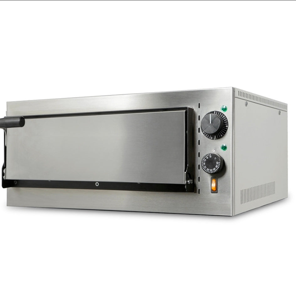 Forno Elettrico per pizza ideale per uso domestico o piccole pizzerie. Piano di cottura in pietra refrattaria e telaio in Acciaio Inox.
Dotato di Timer 0-15 minuti e porta in Acciaio Inox. 

Alimentazione Monofase 230V/50-60Hz  -  Potenza kW 1,6  -   Dimensioni cm. 55 x 43 x 25,5 h  -  Dimensioni Camera cm. 41 x 36 x 11 h  -  Capacità Pizze n°1  -  Temperatura d'esercizio +320°C  -  Peso Netto Kg. 21