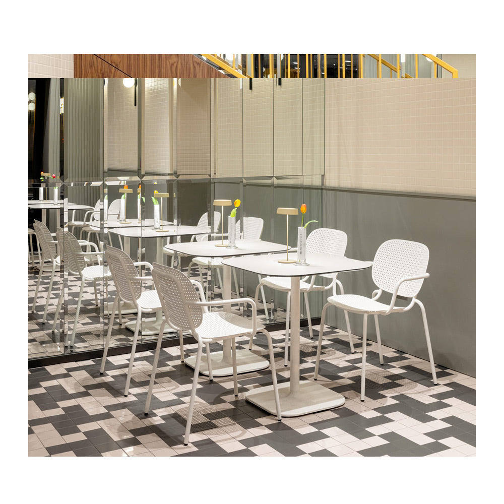 Poltroncina in acciaio si si Dots Scab Design – Offerte e Promozioni per arredo BAR, HOTEL, RISTORANTI, B&amp;B, STRUTTURE RICETTIVE.