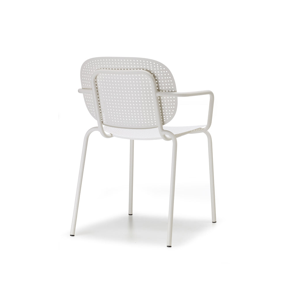 Poltroncina in acciaio si si Dots Scab Design – Offerte e Promozioni per arredo BAR, HOTEL, RISTORANTI, B&amp;B, STRUTTURE RICETTIVE.