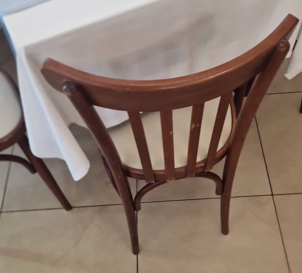 Sedia milano 4 stecche seduta imbottita in ecopelle, varie tinte di ecopelle e scocca sedia