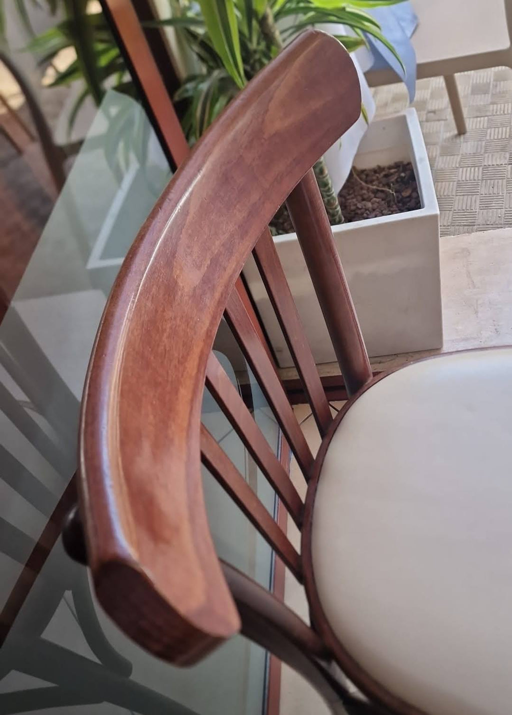 Sedia milano 4 stecche seduta imbottita in ecopelle, varie tinte di ecopelle e scocca sedia