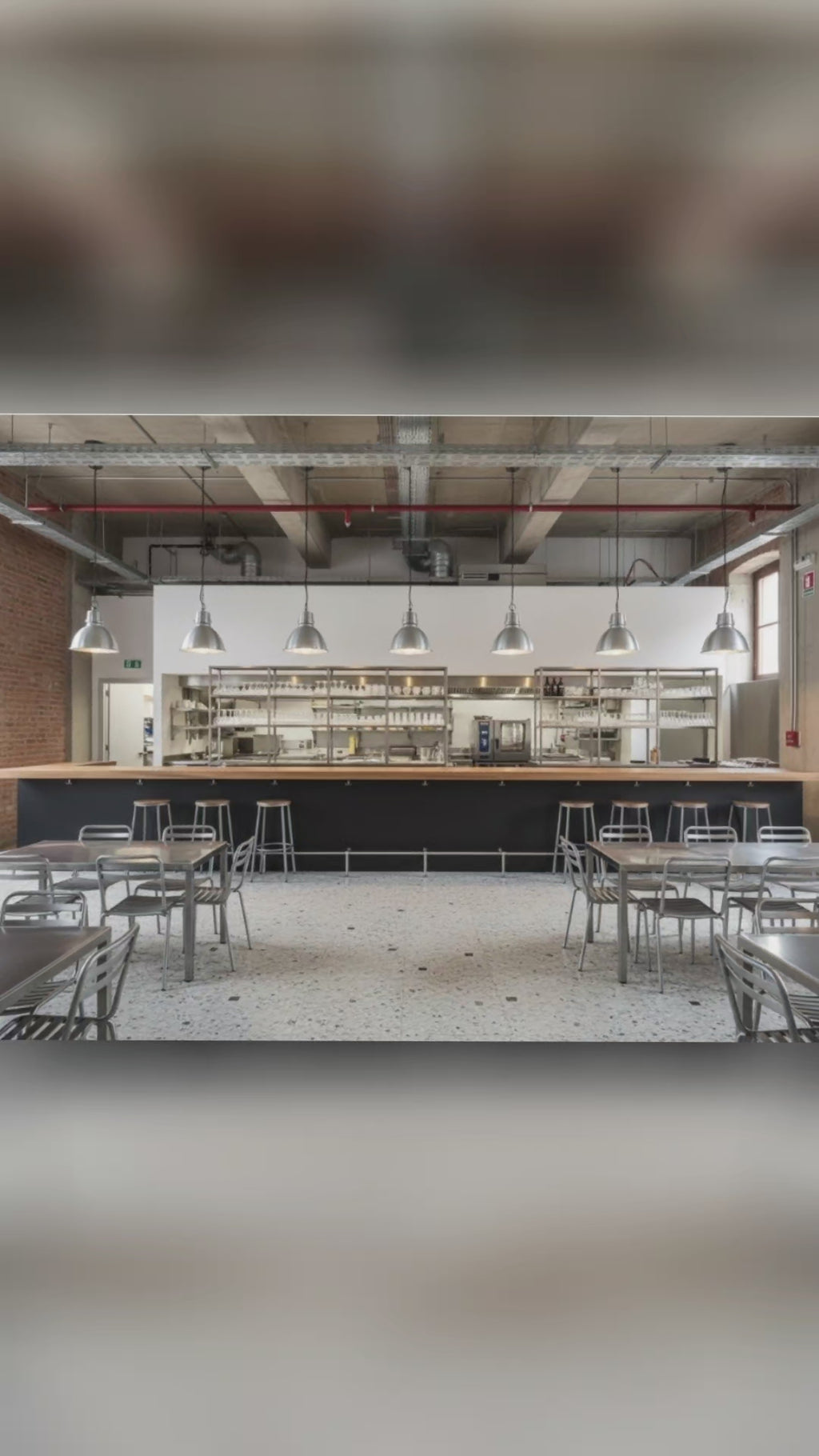 Bancone Bar in Legno Massello - Design Artigianale per Bistrot e Brasserie, pub restaurant