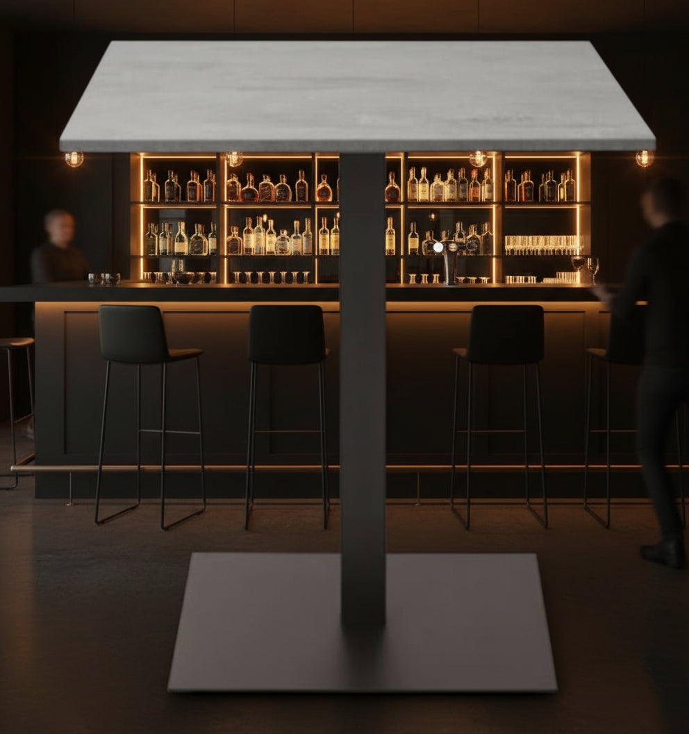 Tavolo  cuneo alto da bar 60x60