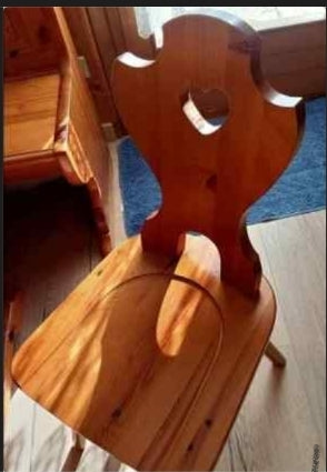 Giropanca angolare in legno con  tavolo fisso e sedie