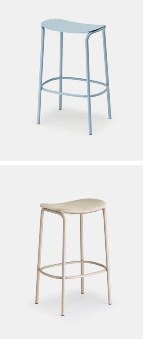 Sgabelli, tavoli e piani tavoli per pub e ristoranti e bar