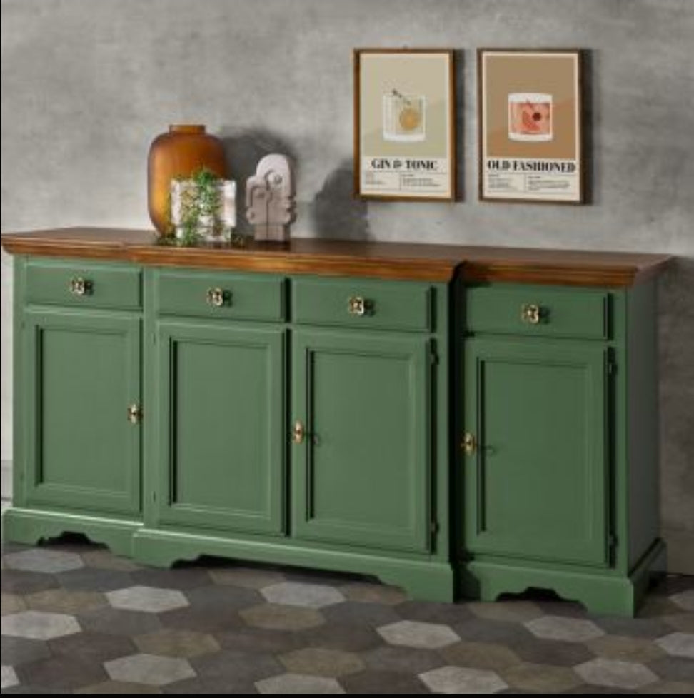 Credenza a 4 porte e 4 cassetti completa di 3 ripiani