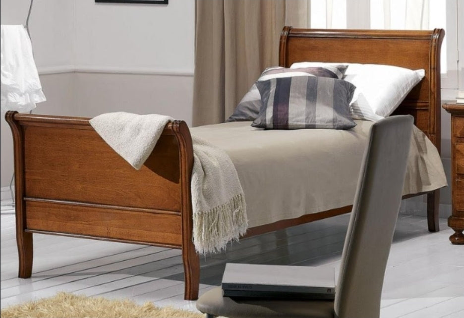 Letto Singolo a Barchetta in Legno Massello