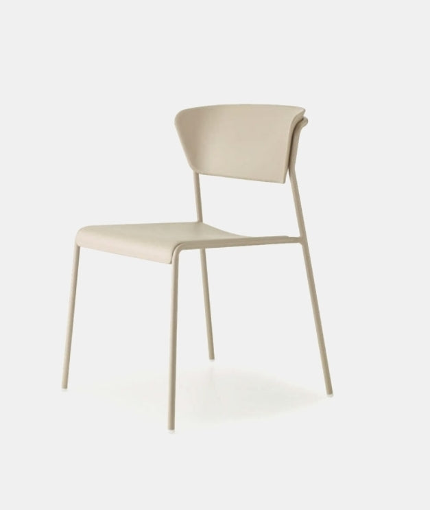 Sgabelli, tavoli e piani tavoli per pub e ristoranti e bar