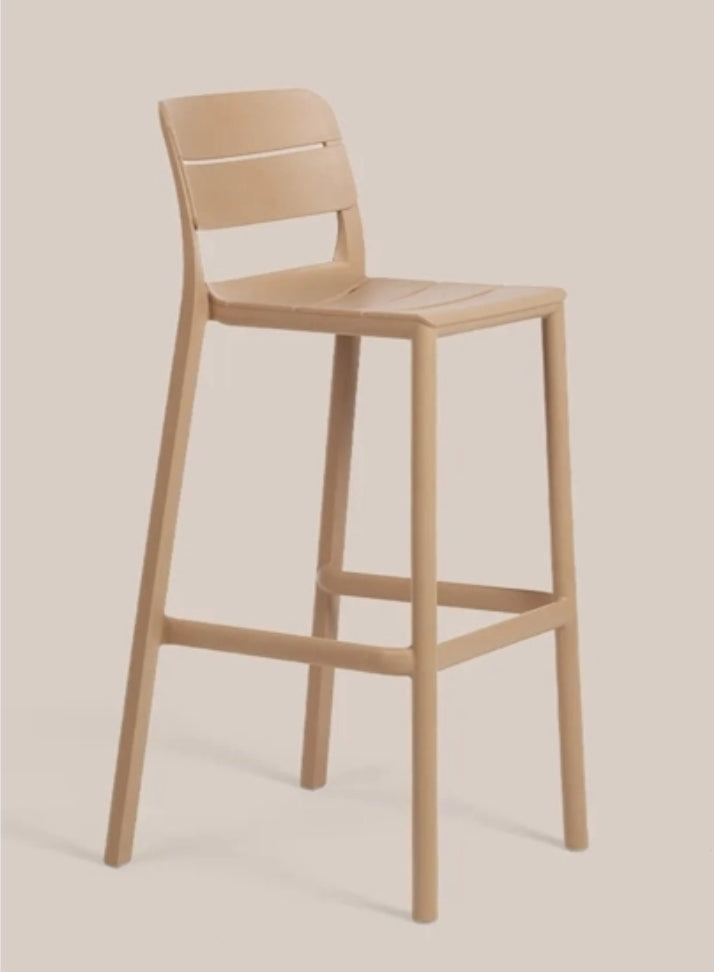 Sgabello Cassia Nardi - Design Moderno in Resina Fiberglass Riciclabile