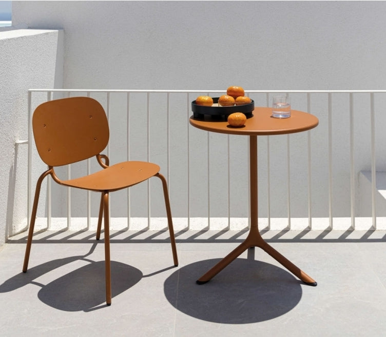 Sedie, Tavoli e Sgabelli per Alberghi, Ristoranti e Bar