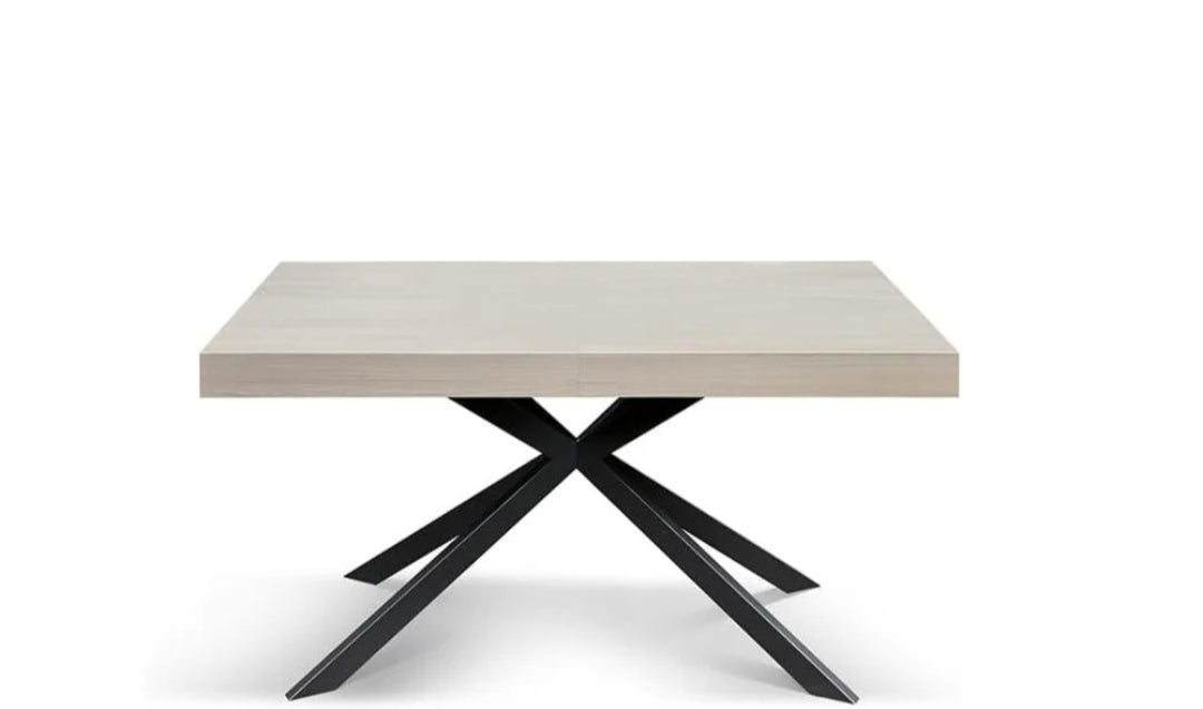 Tavolo  Allungabile con Finitura Olmo Perla e Gambe a X in Acciaio Antracite