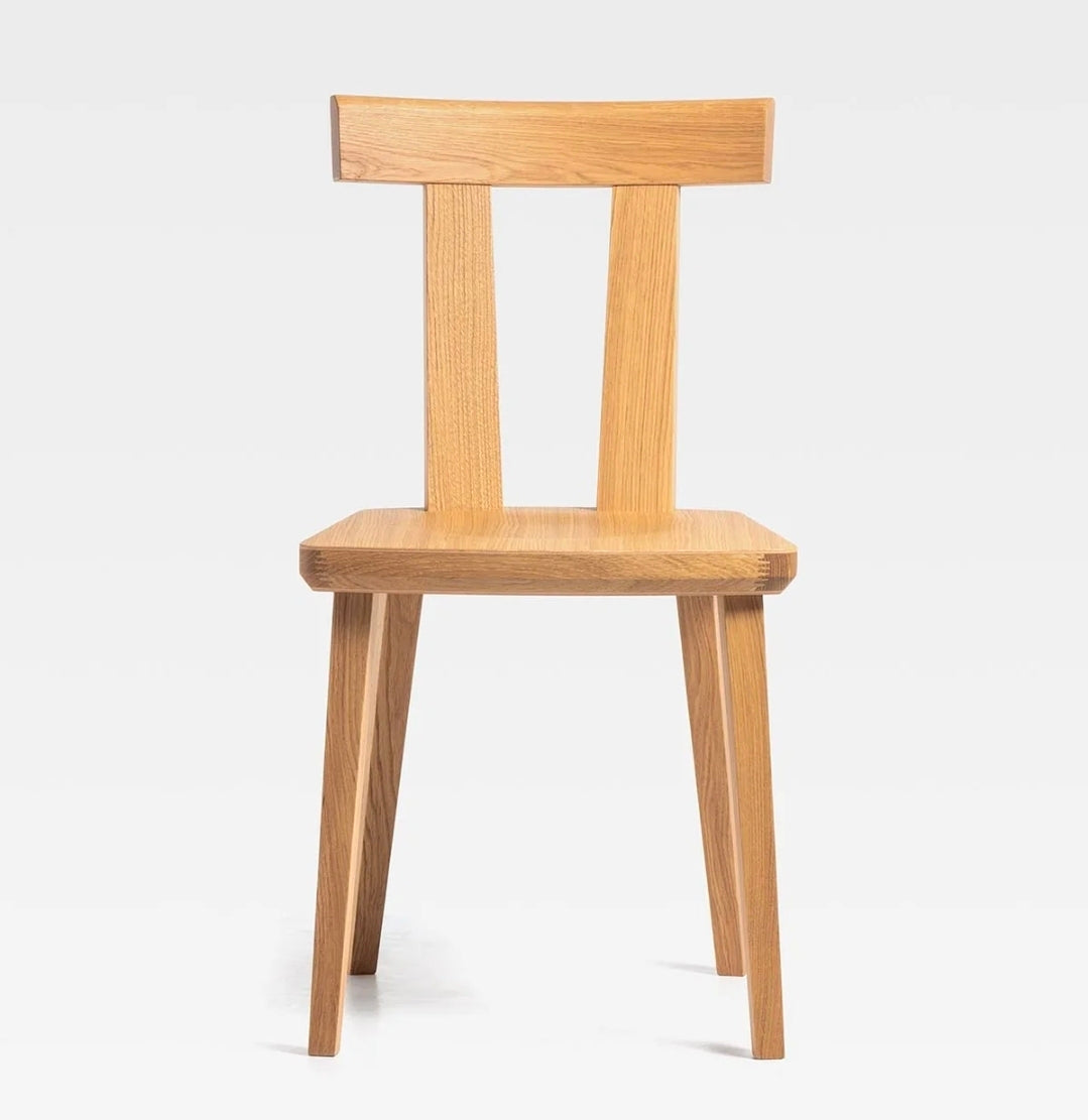 Sedia in legno massello in stile tirolese moderno