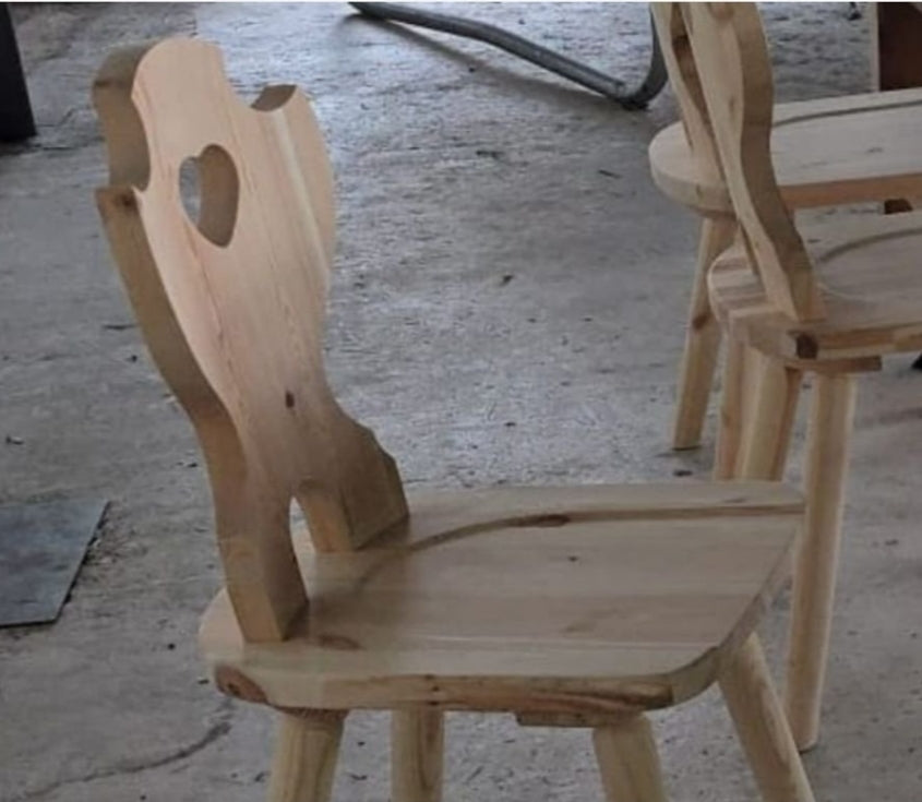 Tirolo Sedia in Legno di Pino Massello tinta naturale