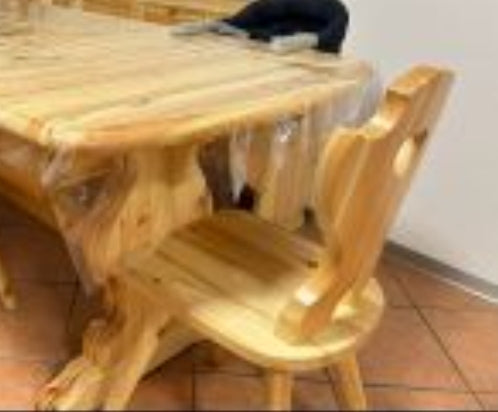 Sedia in Legno con Schienale a Cuore tinta naturale