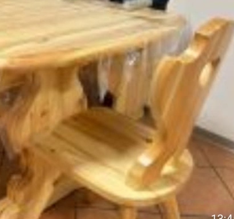 Sedia Tirolese con Cuore- Stile Alpino per HoReCa