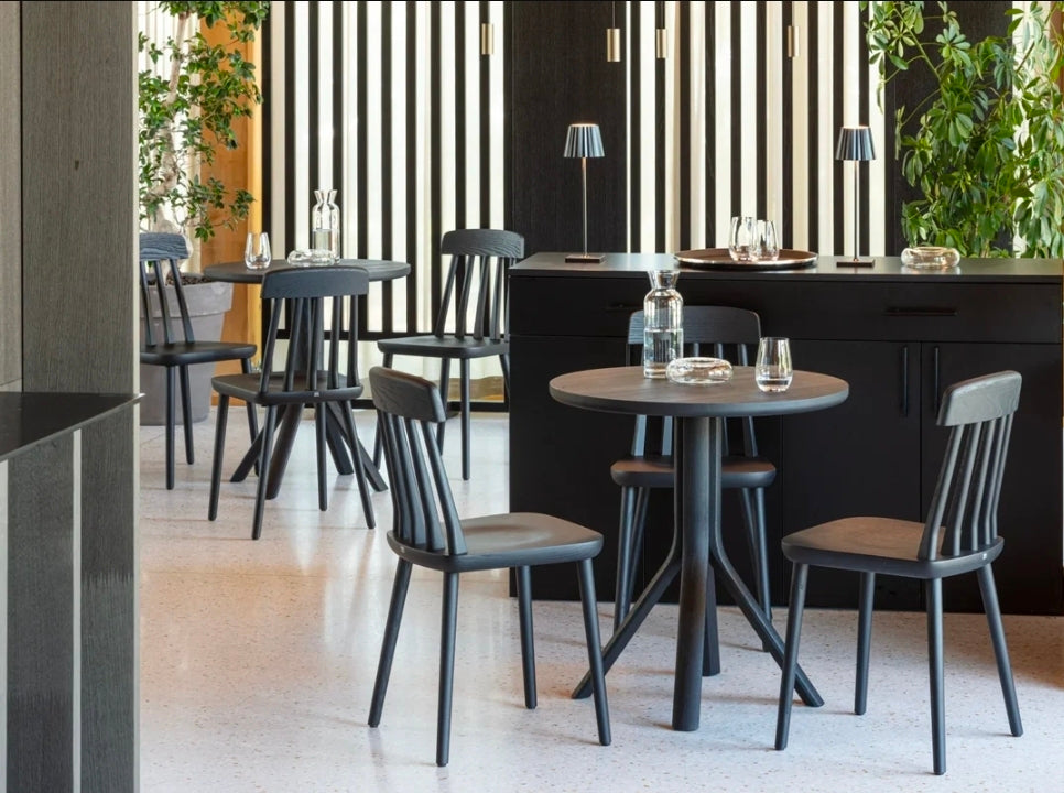 Sedia in legno color nero, stile Chalet, design moderno alpino - CUT