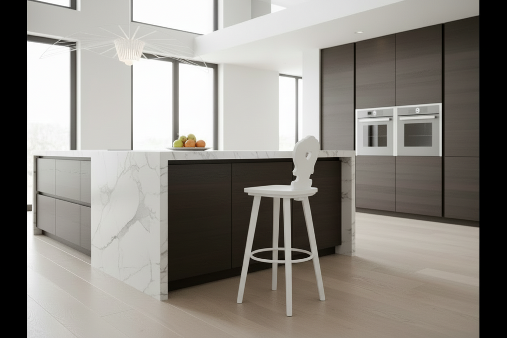 Sgabello Tirolese con Cuore Vienna SG colore bianco - Altezza 76 cm