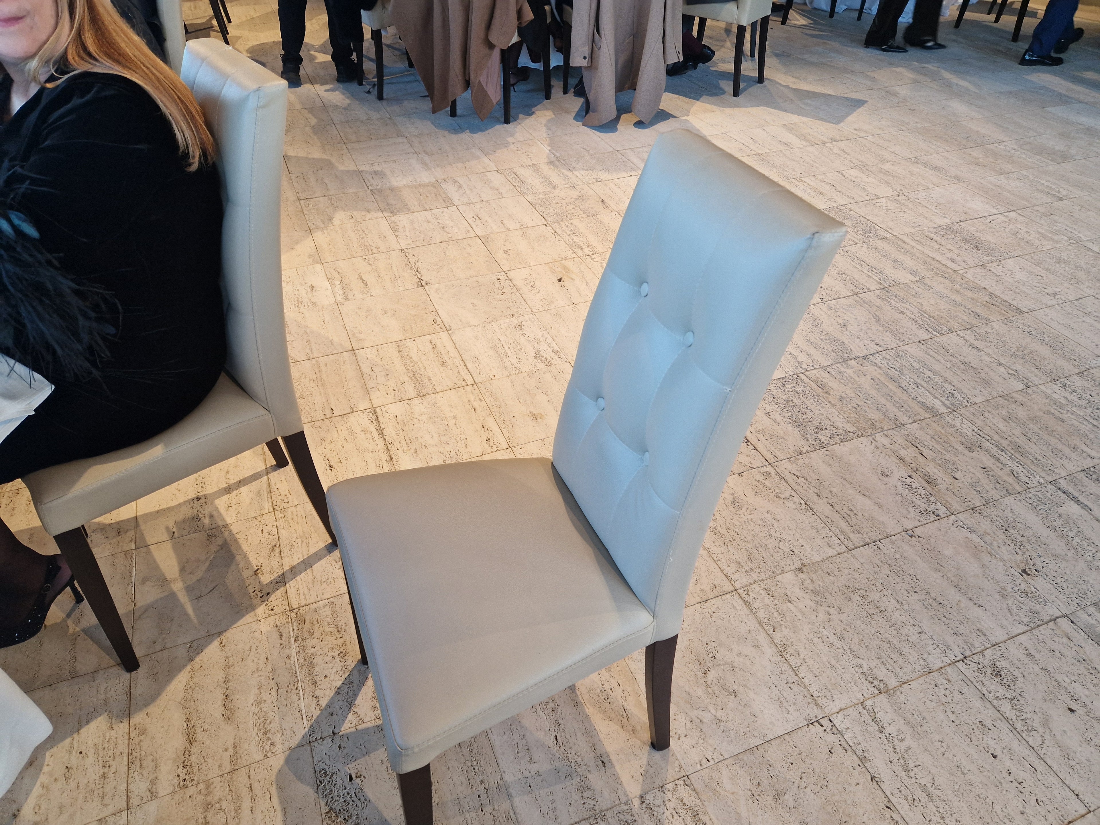 Sedia Contract Ecopelle per Ristorante Pizzeria Pub - Modello Trento Made in Italy