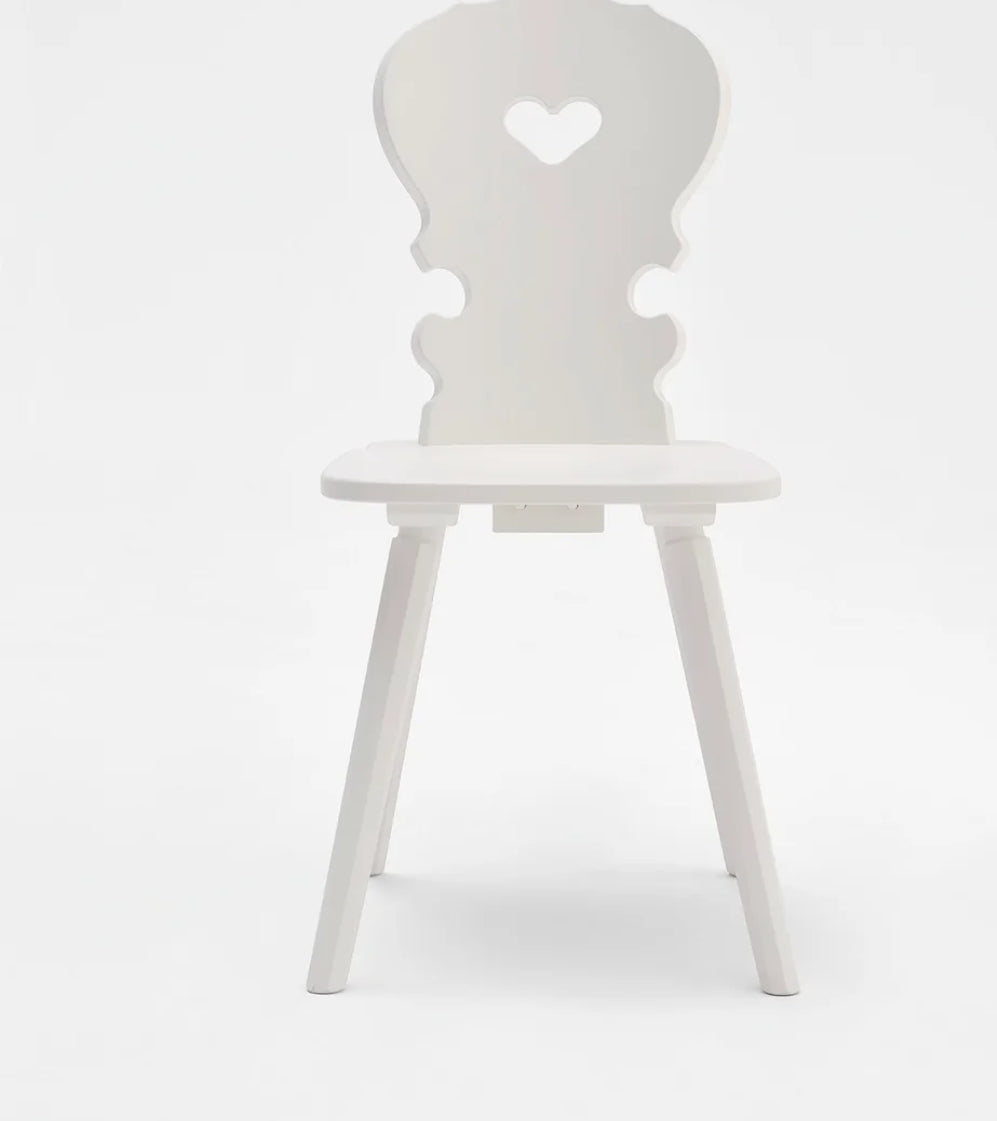 Sedia tirolese con cuore in abete naturale in diversi colori como stile Chalet montagna