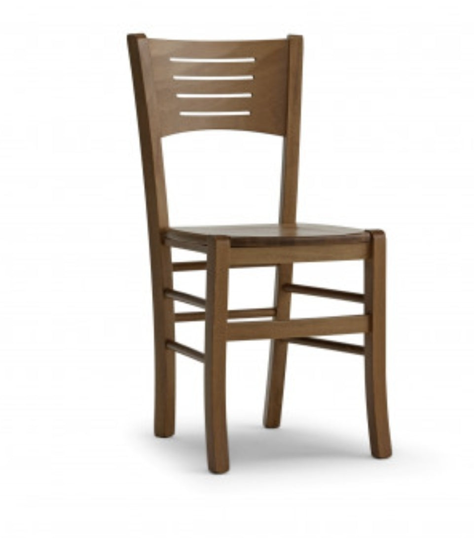 Sedie in legno per ristoranti e pub