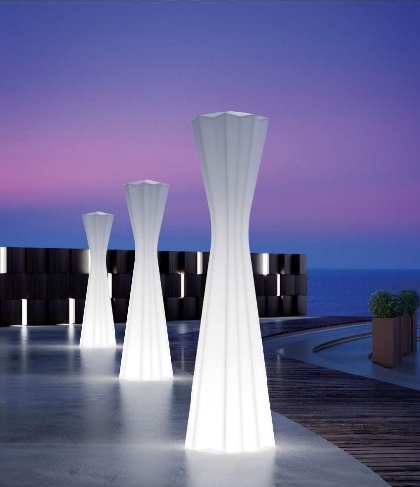 Lampada da terra per arredo giardino, piscina